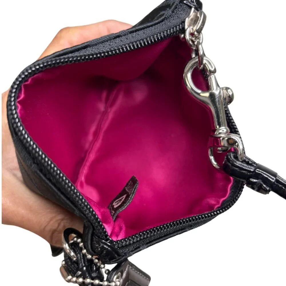 Coach Signature Poppy Wristlet Pouch with Coach Hangtag Black